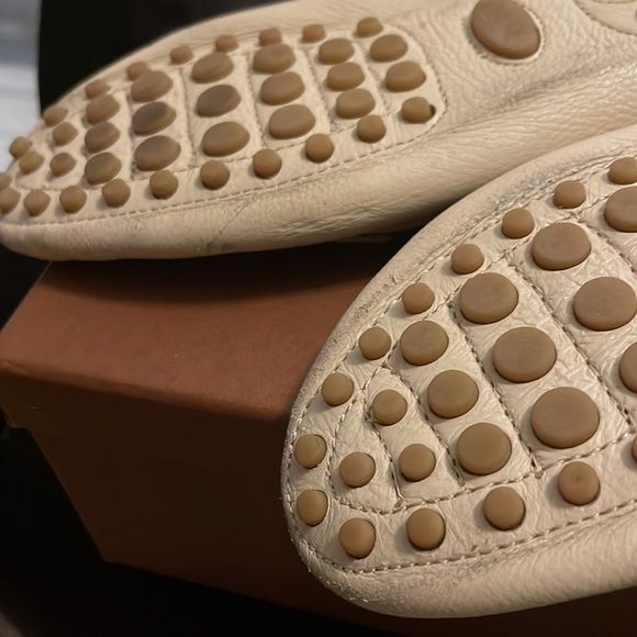 Milk Color Michael Kors Sz 6.5 - Picture 5 of 9